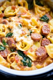 Slow Cooker Sausage and Cheese Tortellini