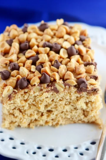 Peanut Butter Crunch Cake